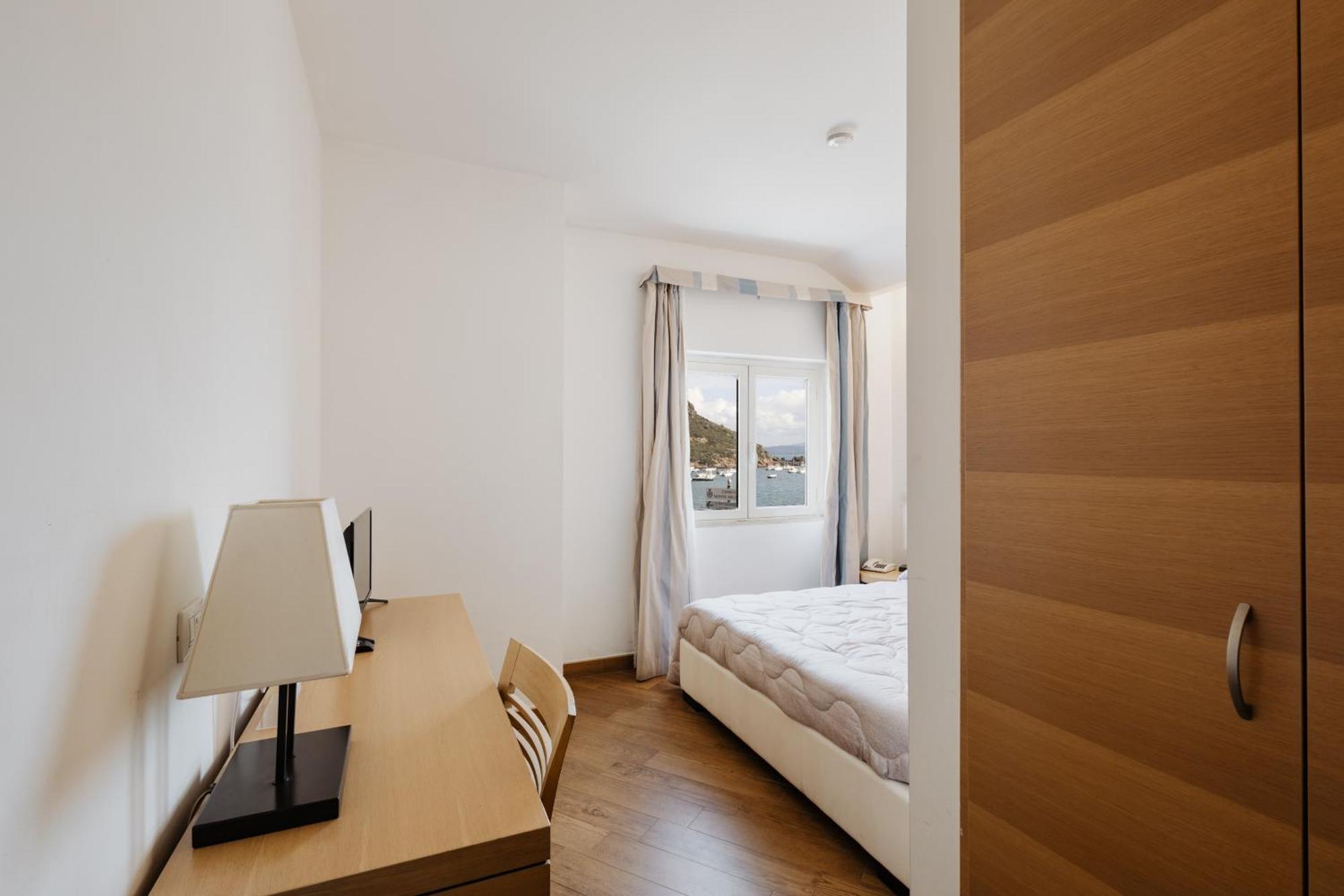 Bi Hotel ปอร์โต เอร์โกเล ภายนอก รูปภาพ
